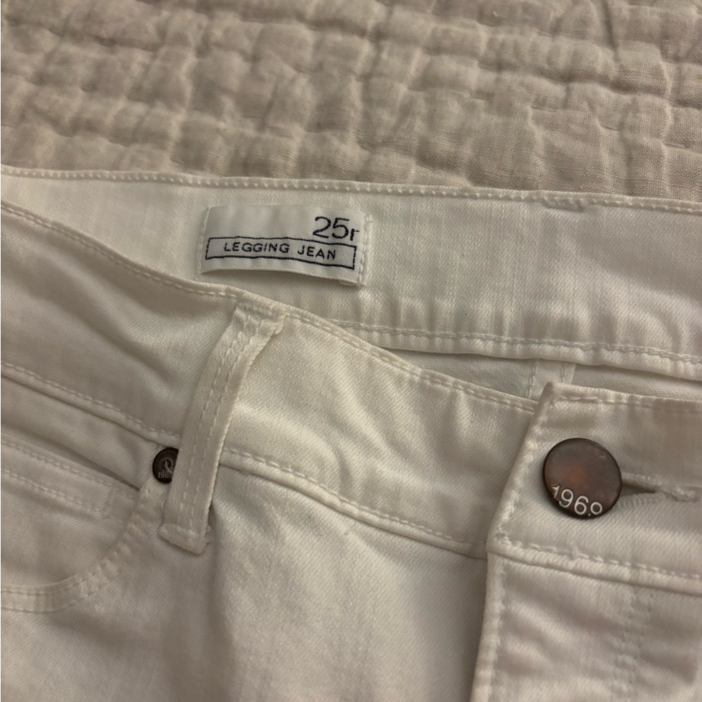 1969 White Legging Jeans